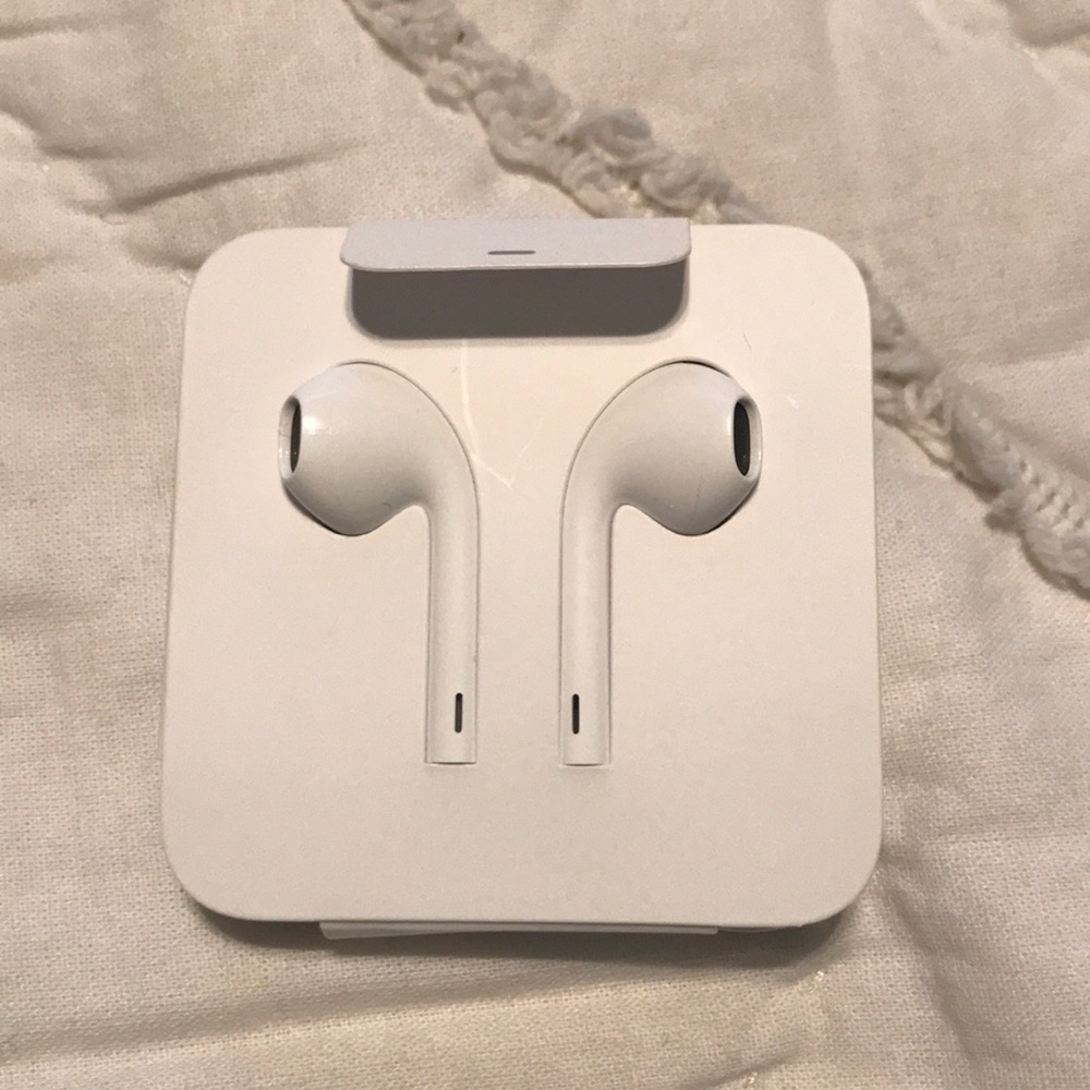 Apple Ear Pods